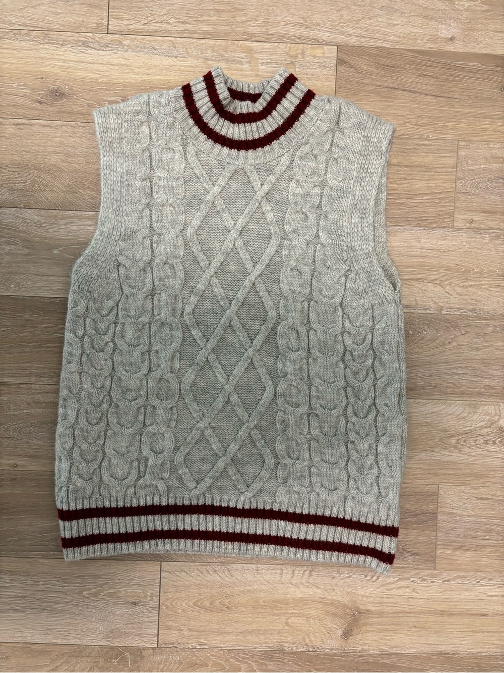 Cream Cable Knit Sleeveless Sweater with Burgundy Trim
